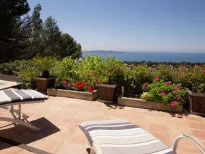 Image of Nice house with beautiful sea views on the peninsula of Hyeres