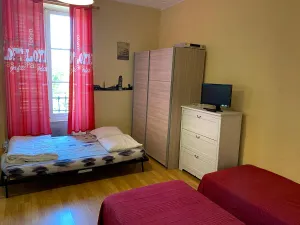 Image of Joli studio dans un ancien hôtel du XIX siècle - Proche toutes commodités - Thermes et Parc