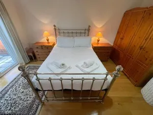 Image of Amazing Cottage In Delightful Madingley Village - Cambridge Homehost