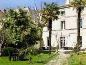 Image of A Propos- Suites et chambres