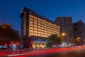 Image of Belleaire Hotel Nantong Haohe Scenic Area China Garden