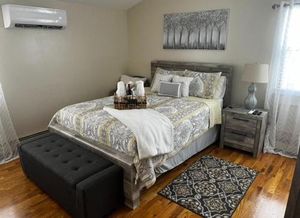 Image of Chic modern bedroom 5 mins from JFK