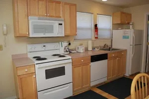 Image of 1860 BEACH DRIVE #2