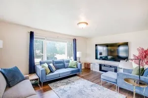 Image of Entire Home Blocks from Notre Dame. Sleeps 8+
