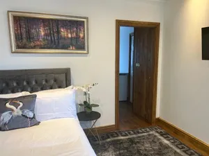 Image of TJ Homes - Luxury Studio Suite with Garden View - Next to tube station London