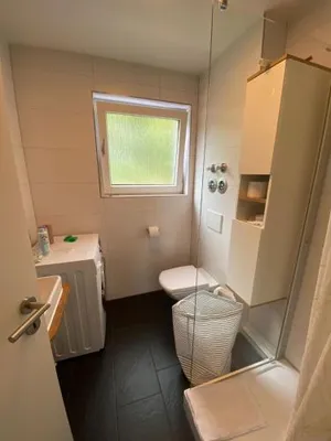 Image of 2 - Zimmerwohnung mit Bad und Küche