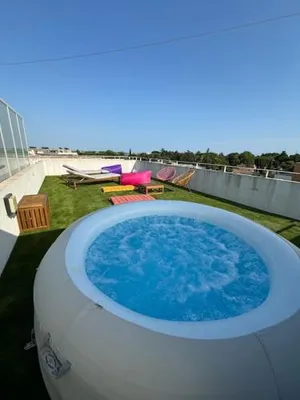 Image of Luxueux 5 pc, Jacuzzi, rooftop, terrasse, clim