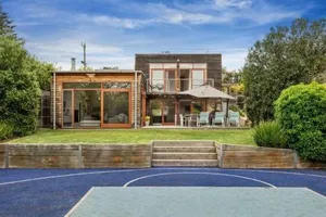 Image of Sorrento Sea Escape - perfect family beach house with linen.