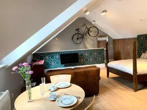 Image of Scholar's Loft - Cosy & Close to Central Cambridge
