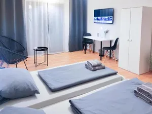Image of ALFA Stuttgart City 4ZW Beste City Lage Berliner Platz max 8 Personen Netflix Küche WM l 4BR 7 Beds 8 people l Fully equipped Kitchen & Bathroom