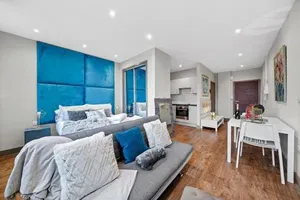 Image of Marble DELUXE - City Centre Apt- Parking & Wifi