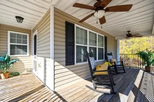 Image of Spacious Serene 3BR Near LakePoint & DT Acworth