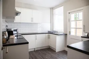 Image of Spacious House 10min to Liverpool Centre