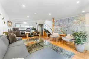 Image of Spacious homely city apartment, near river walks