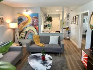 Image of Smart Eclectic ART HOUSE near UC Davis Med Center
