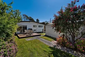 Image of Beach Dreaming - Wifi, Netflix, Air con, Pets, Full Linen, Sleeps 9