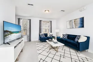 Image of Updated Vista Cay Townhome, 10 min from Universal