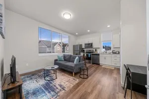 Image of Urban Living: Stylish Apts in the Heart of Tacoma