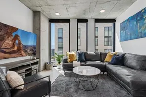 Image of 2bd 2ba Best style and location Pool spa gym pkg!