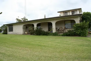 Image of Pet friendly country home with pool