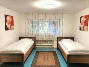 Image of Monteurenwohnung im Untergeschoss mit Tageslicht