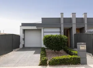 Image of Cozy Getaway, King Bed with TV, NBN, Netflix, Nespresso