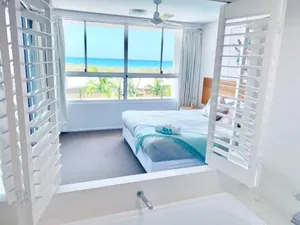 Image of Azure Sea, Oceanviews, Wifi, 2 Pools + Gym