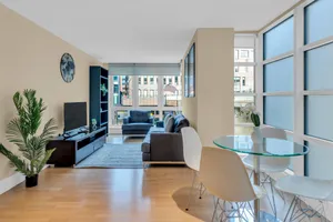 Image of One-Bed Apt in City of London, Sir John Lyon House