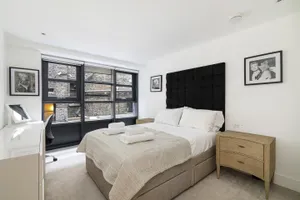 Image of NEW!! LUXURY 2BEDR/3 BEDS/2,5BATH COVENT GARDEN!
