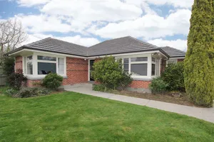 Image of Sunny House with 5 Bedrooms(near airport)