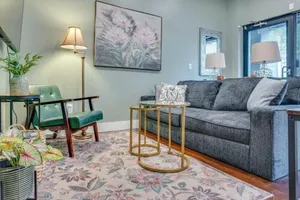Image of NEW Studio w 2 Queen Beds 7 mins to Broadway