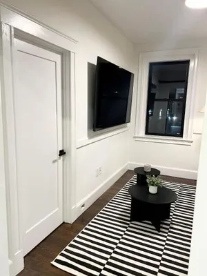 Image of Modern Luxury Apartment in City