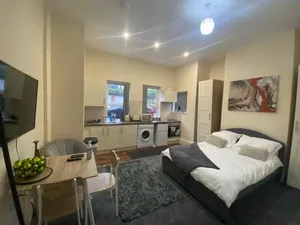 Image of Modern studio apartment - great location!