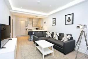 Image of Ultra Modern, Stylish Apartment Next To Princes St