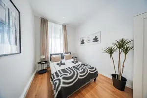 Image of Nice Central City Room