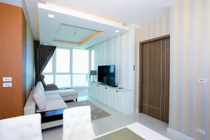 Image of Panoramic Penthouse 5* 32nd floor 60 sqm 20  m sea