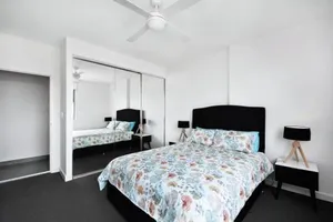 Image of Luxury Apartment Caves Beach 4 Bed