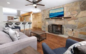 Image of Big Oak Hideaway