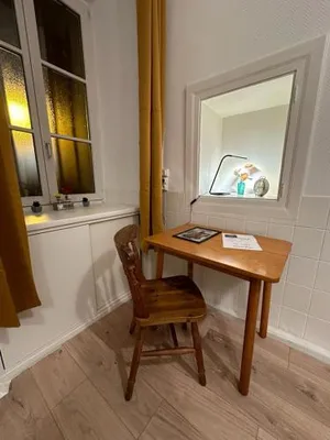 Image of Le Petit Café - Centre ville, parking gratuit