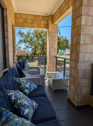 Image of Victoria Views - Rockingham