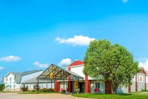 Image of Super 8 By Wyndham Walnut