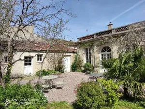 Image of La Parenthèse Entre Abbaye et Venise Verte