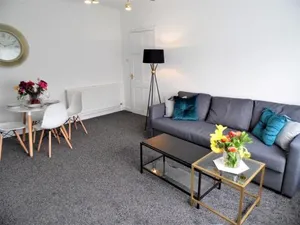 Image of Penilee Upper Apartment