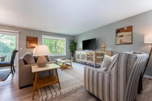 Image of Spacious 4BR Home in Minneapolis - Pet Friendly!