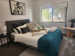 Image of Modern Cottage near Morwell CBD, Queen Beds, Netflix & free Wifi