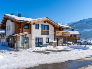 Image of Modern Chalet with Sauna near Ski Area in Piesendorf