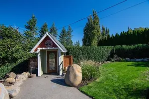 Image of Beautiful Basement Level W Private Back Patio