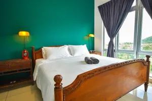 Image of Manhattan Austin Heights Vintage Suite by NestHome