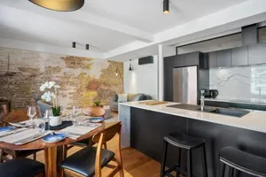 Image of Vintage Suite at Saddlers - Embrace a Cafe Lifestyle