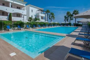 Image of Appt dans résidence avec piscines et plage privées